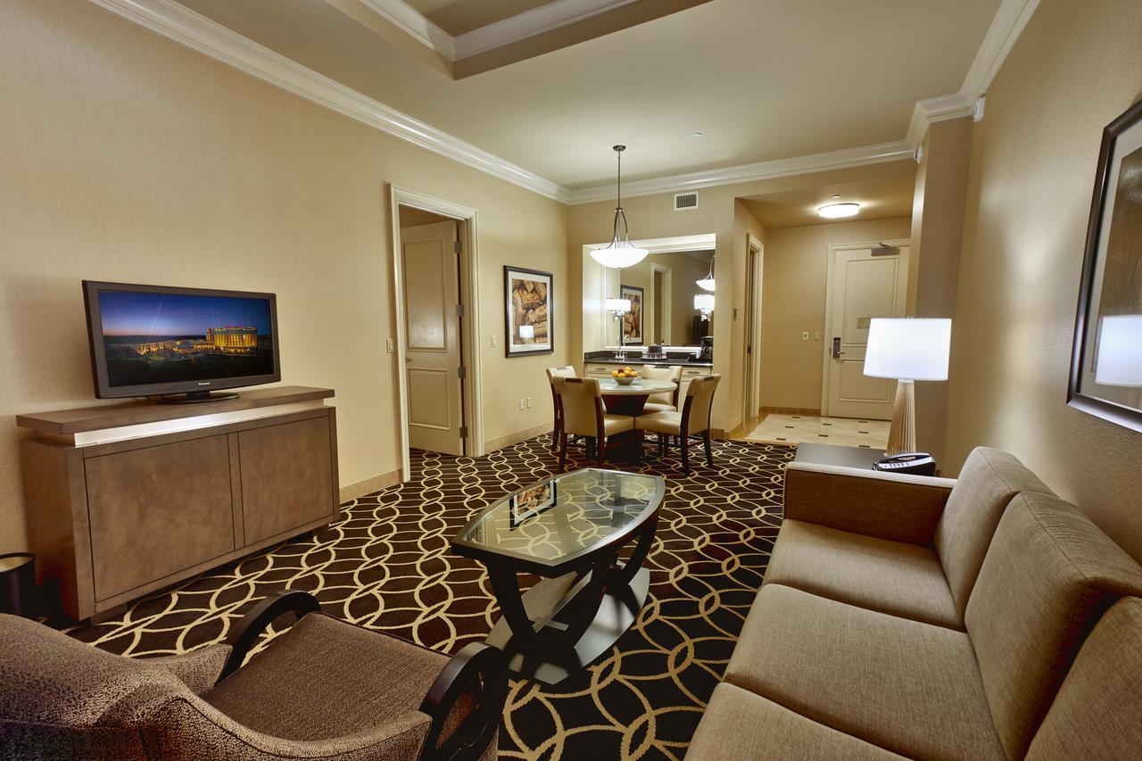 Hotel Hollywood Casino St. Louis Maryland Heights Exterior foto